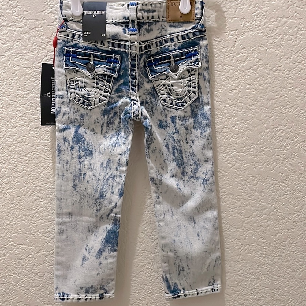 True Religion kids super T denim. Boys size 4. Acid wash. NWT